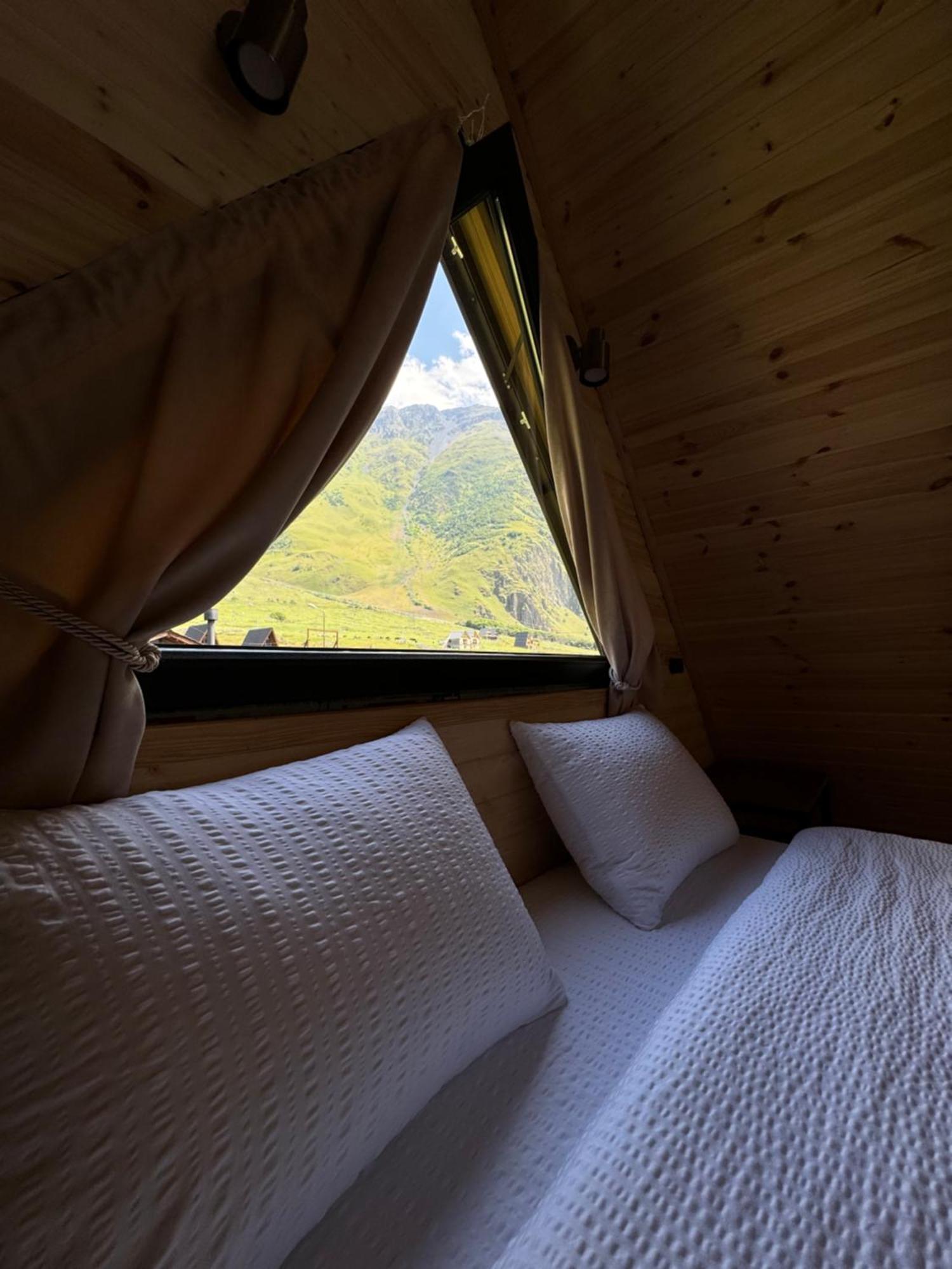 Outdoor Cottages Kazbegi Exteriör bild