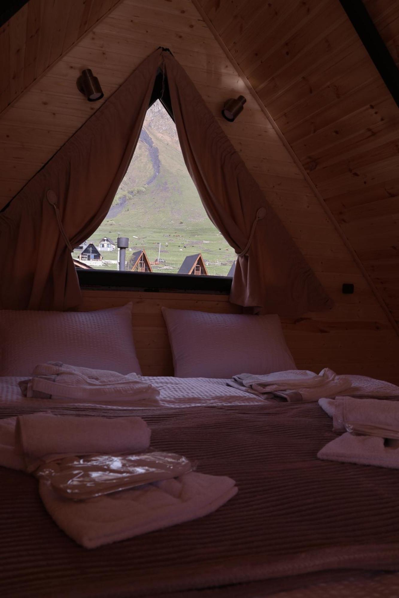 Outdoor Cottages Kazbegi Rum bild