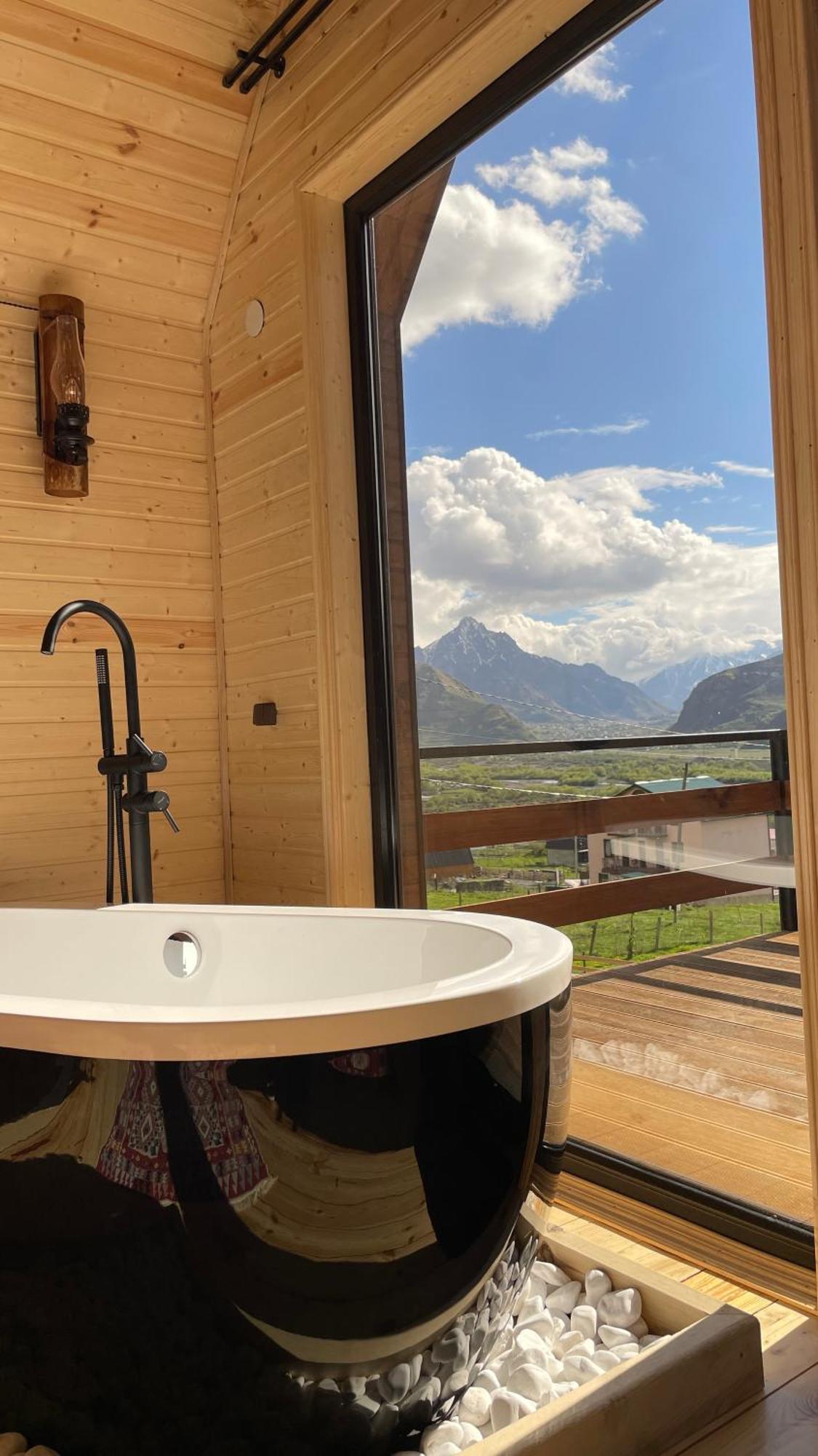 Outdoor Cottages Kazbegi Rum bild