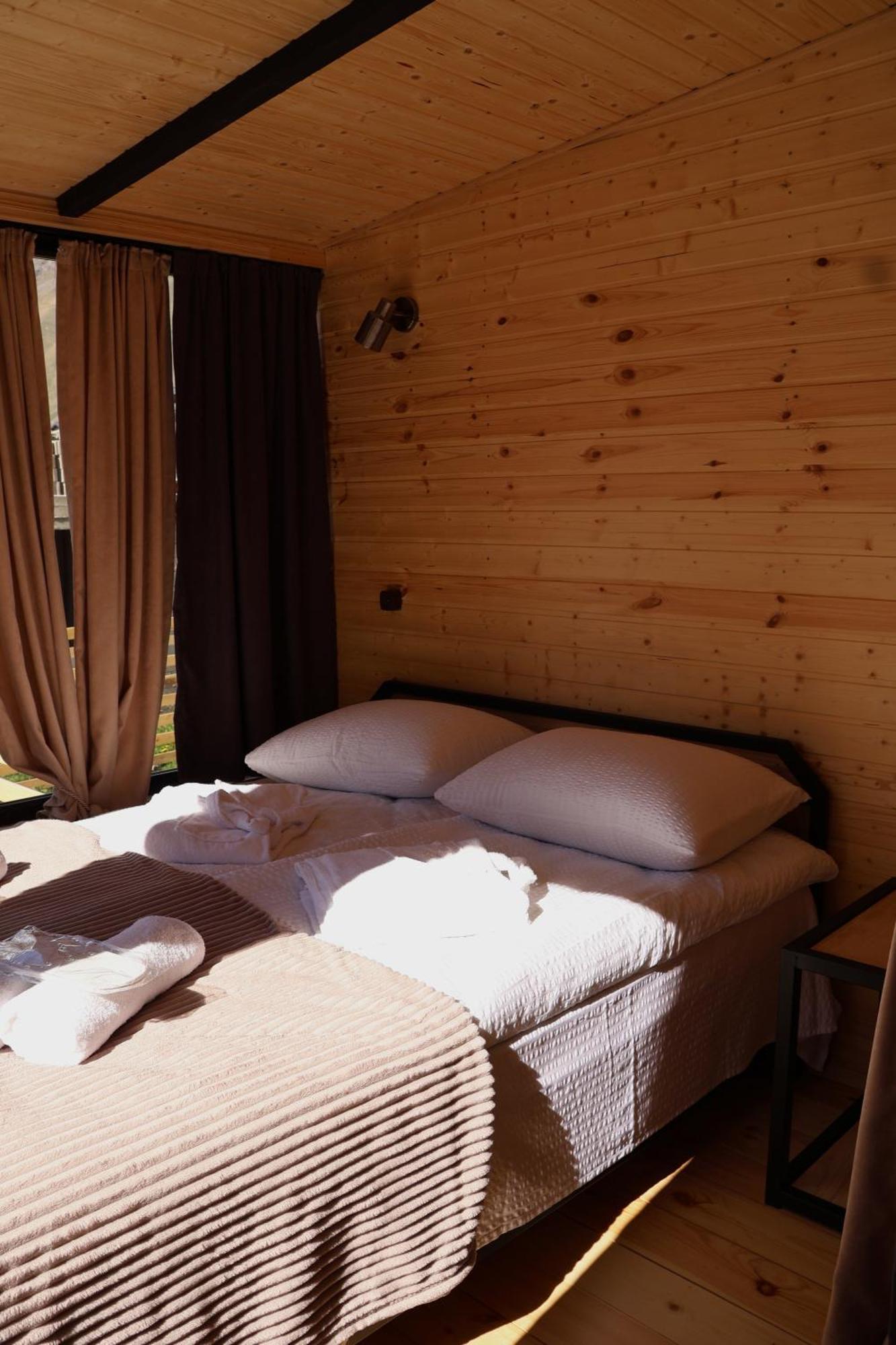 Outdoor Cottages Kazbegi Rum bild